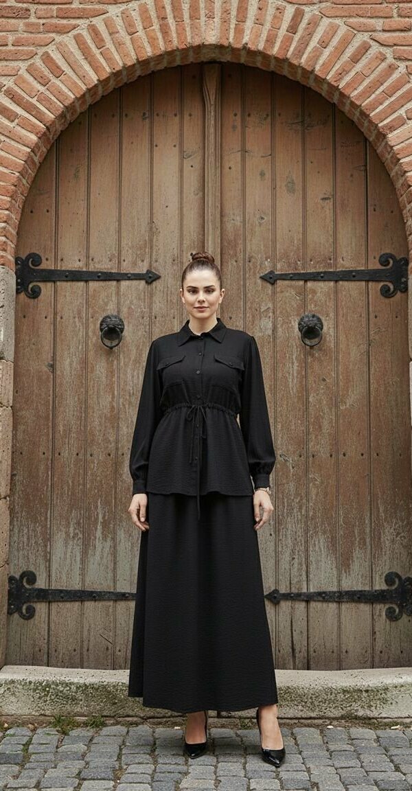 Ensemble deux pièces avec jupe - Noir