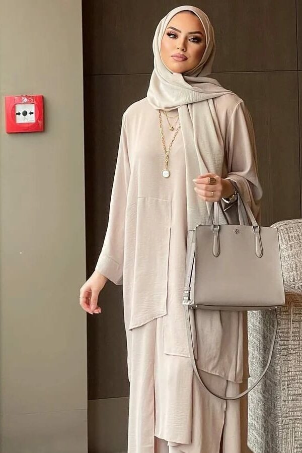 Ensemble deux pièces avec pantalon - Beige