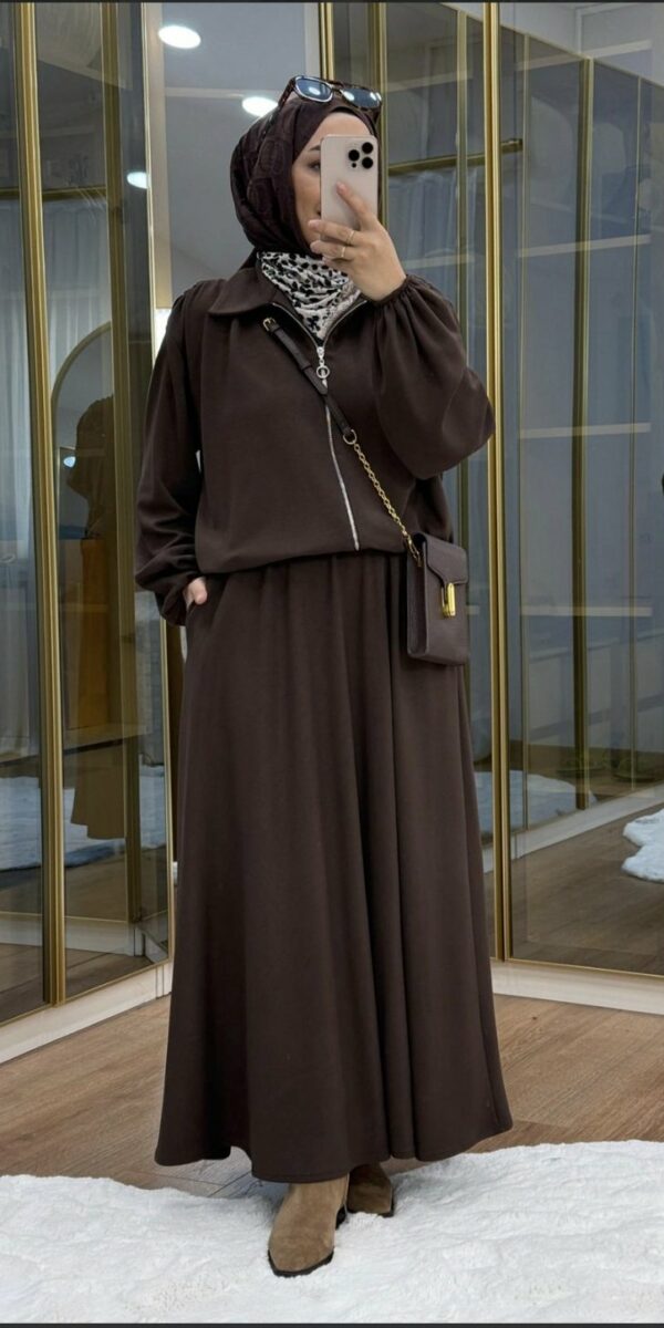 Ensemble avec jupe marron