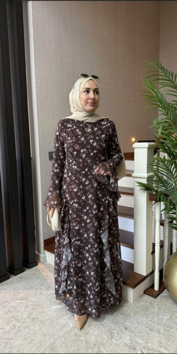 Robe Fleurie à Volants